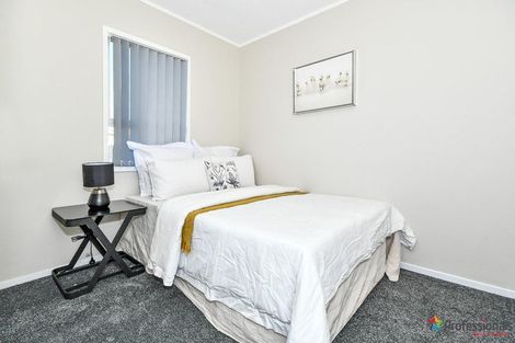Photo of property in 1/11 Bundena Place, Clendon Park, Auckland, 2103