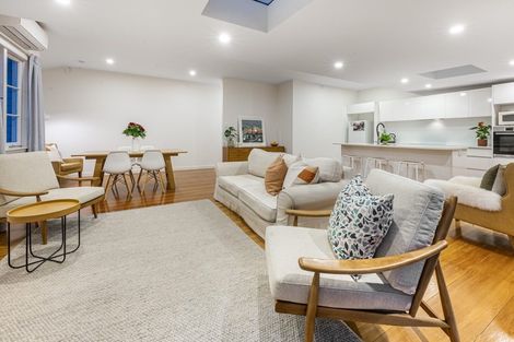 Photo of property in 43 Aramoana Avenue, Devonport, Auckland, 0624