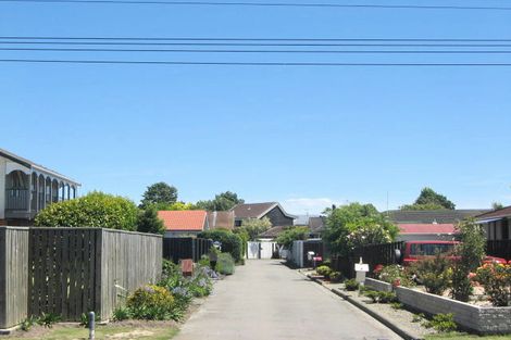 Photo of property in 2/8 Steadman Road, Broomfield, Christchurch, 8042