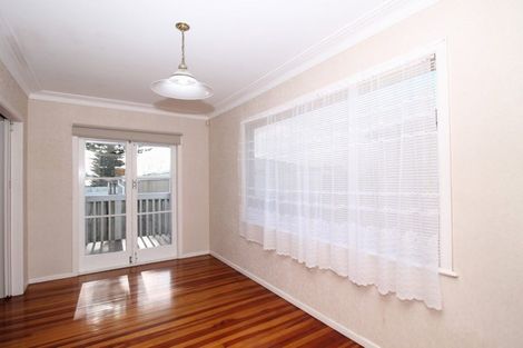 Photo of property in 20a Beaubank Road, Kelston, Auckland, 0602