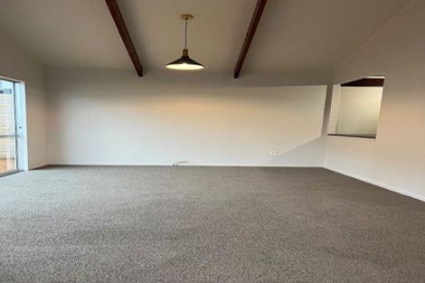 Photo of property in 38 Lilburn Crescent, Massey, Auckland, 0614