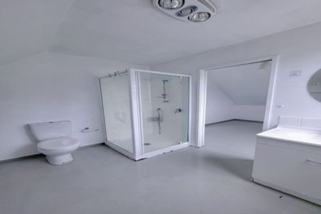 Photo of property in 1/17 Sandown Road, Rothesay Bay, Auckland, 0630