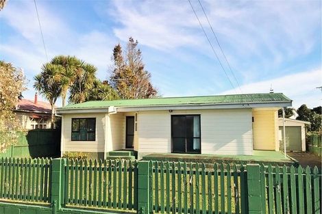 Photo of property in 23 Smiths Avenue, Papakura, 2110
