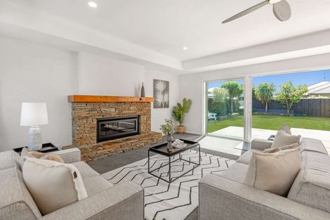 Photo of property in 14 Waimarie Street, Pegasus, 7612