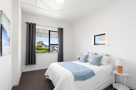 Photo of property in 380 Bay View Road, Saint Clair, Dunedin, 9012