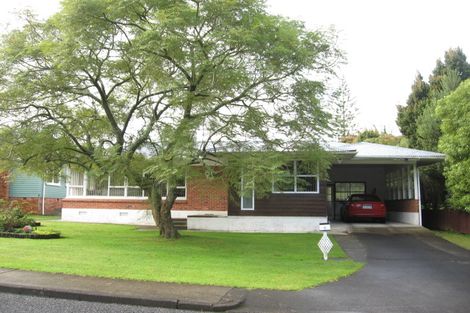 Photo of property in 8 Hillcrest Grove, Hillpark, Auckland, 2102