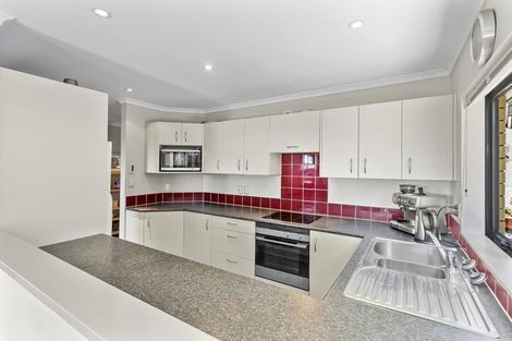 Photo of property in 1/271 Sturges Road, Henderson, Auckland, 0612