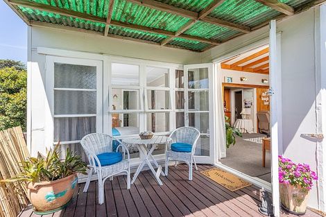 Photo of property in 40 James Mcleod Road, Shelly Beach, Helensville, 0874
