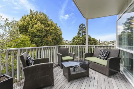 Photo of property in 10 Knightsbridge Drive, Forrest Hill, Auckland, 0620