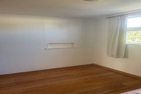 Photo of property in 21 Rauparaha Street, Waikanae Beach, Waikanae, 5036