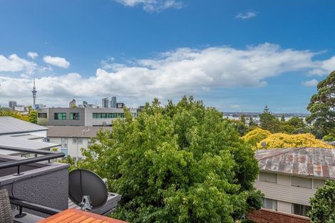 Photo of property in 4/10 Saint Georges Bay Road, Parnell, Auckland, 1052