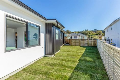 Photo of property in 6 Cartographer Way, Whitby, Porirua, 5024