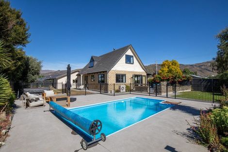 Photo of property in 17 Dunstan Street, Clyde, 9330