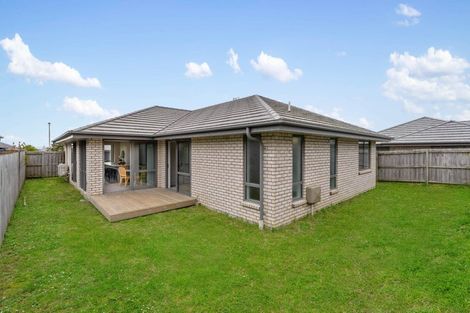 Photo of property in 17 Olivia Road, Pukekohe, 2120
