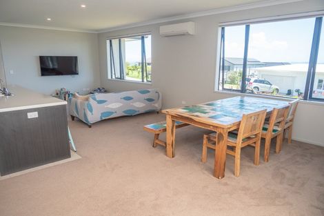Photo of property in 31 Eagles Way, Cable Bay, 0420