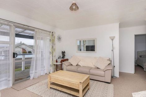 Photo of property in 8 Mccallum Street, Dannevirke, 4930