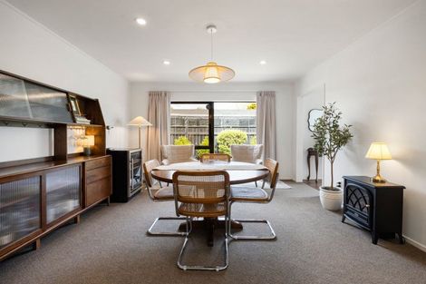 Photo of property in 111 Hall Street, Cambridge, 3434