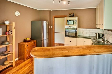 Photo of property in 10 Kapekape Place, Pukerua Bay, 5026