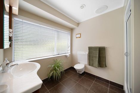 Photo of property in 39 Ohiwa Road, Papakura, 2582