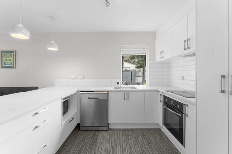 Photo of property in 7 Phoenix Place, Papatoetoe, Auckland, 2025