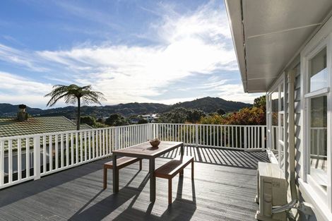 Photo of property in 3 Grenfell Drive, Karori, Wellington, 6012