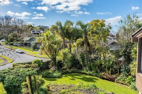 Photo of property in 18 Amante Crescent, Mairangi Bay, Auckland, 0630