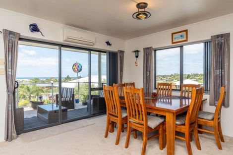 Photo of property in 5 Marram Place, Mangawhai Heads, Mangawhai, 0505