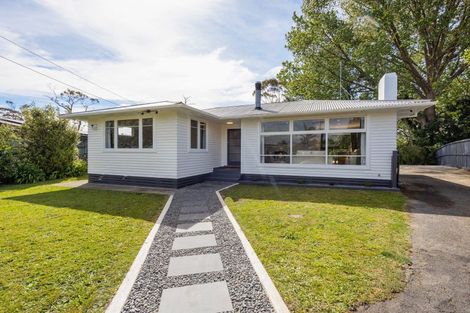 Photo of property in 11 Keitha Place, Glenview, Hamilton, 3206