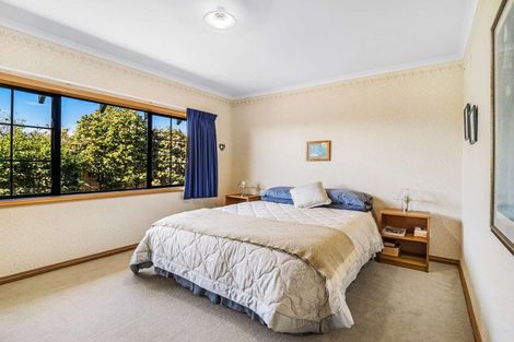 Photo of property in 43 Kilkenny Place, Fitzherbert, Palmerston North, 4410