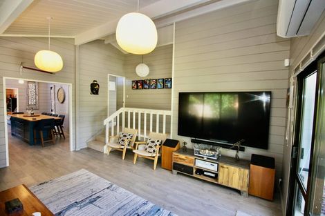 Photo of property in 83 Robinson Road, Whitianga, 3510