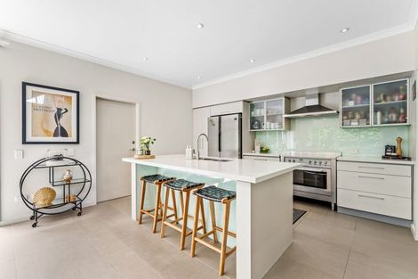 Photo of property in 6 Puriri Boulevard, Orewa, 0931