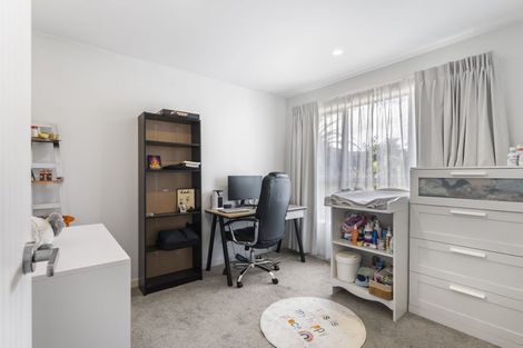 Photo of property in 1c Kororo Street, Northcote, Auckland, 0627