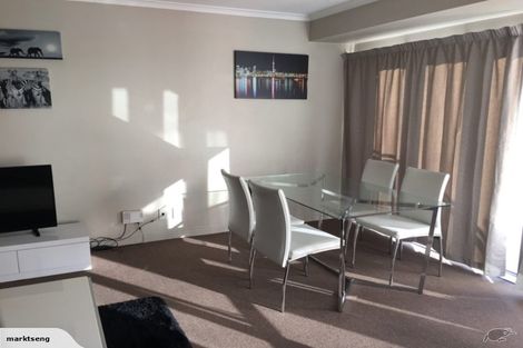 Photo of property in Tower Hill Apartments, 2b/1 Emily Place, Auckland Central, Auckland, 1010