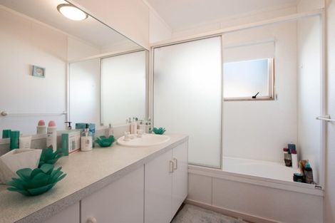 Photo of property in 220 Tanners Point Road, Tanners Point, Katikati, 3177