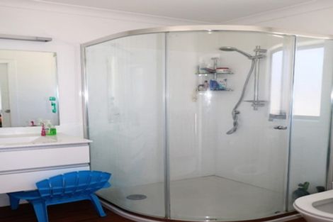 Photo of property in 32 Filmer Crescent, Wallaceville, Upper Hutt, 5018