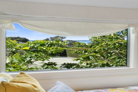 Photo of property in 33 Seymour Road, Mellons Bay, Auckland, 2014