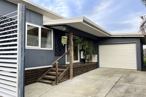 Photo of property in 13 Sea View Terrace, Cockle Bay, Auckland, 2014
