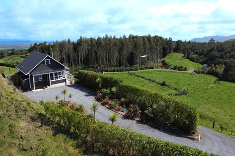 Photo of property in 828 Dover Road, Okato, New Plymouth, 4374