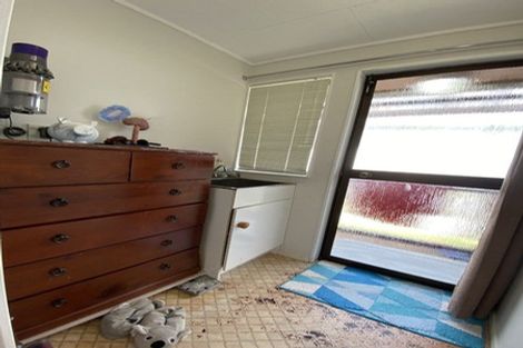 Photo of property in 2/23 Mataura Place, Clover Park, Auckland, 2019