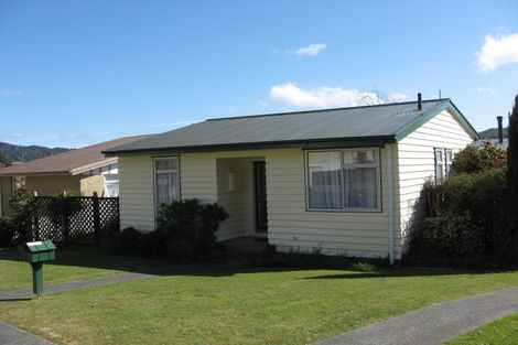 Photo of property in 35 Antrim Crescent, Wainuiomata, Lower Hutt, 5014