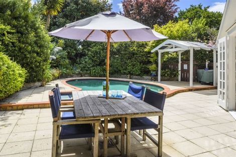 Photo of property in 7 Jessmae Place, Hillcrest, Auckland, 0627