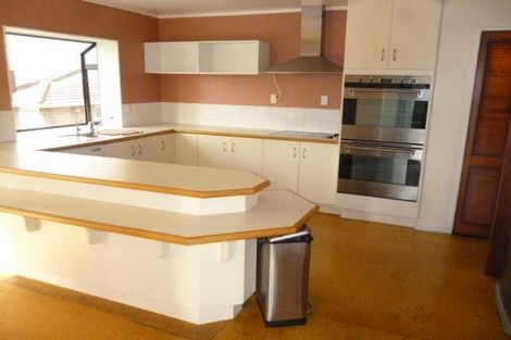 Photo of property in 10 Venus Place, Half Moon Bay, Auckland, 2012