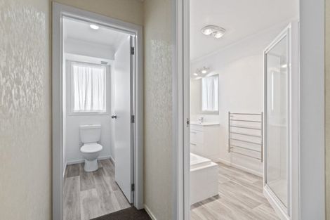 Photo of property in 28 Oaklands Drive, Cambridge, 3434