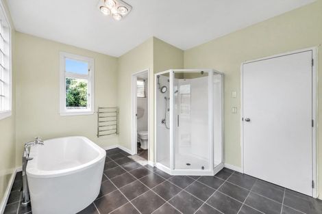 Photo of property in 1/5 Winters Road, Redwood, Christchurch, 8051