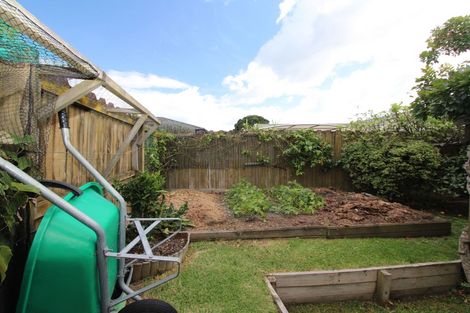 Photo of property in 3 Matilda Place, Weymouth, Auckland, 2103