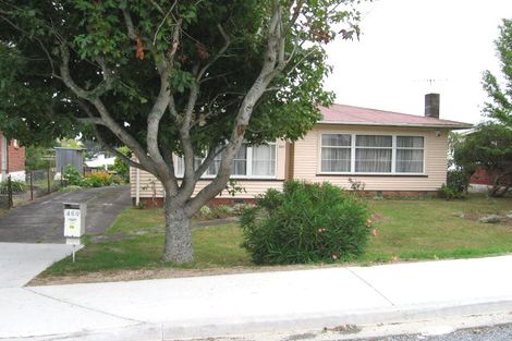 Photo of property in 460 Glenfield Road, Glenfield, Auckland, 0629