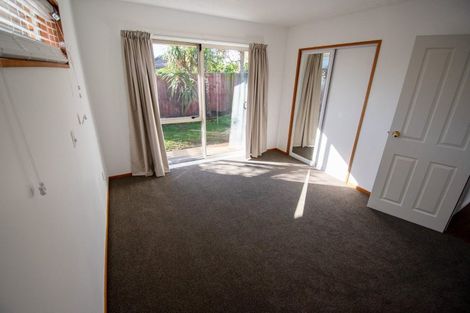 Photo of property in 2/18 Kirsten Place, Parklands, Christchurch, 8083