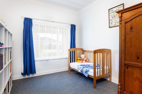 Photo of property in 14 Bosworth Street, Egmont Village, 4372