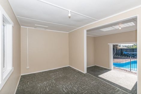 Photo of property in 32 Ellicott Road, Nawton, Hamilton, 3200