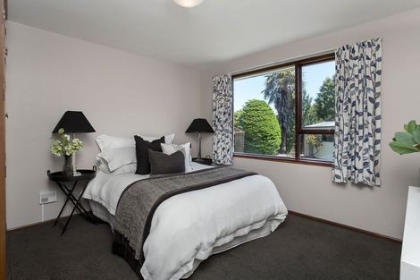 Photo of property in 21 Rosanna Place, Aranui, Christchurch, 8061